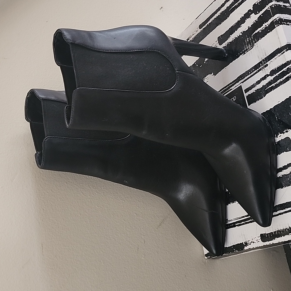 Michael Kors MK Leather Ankle Boots